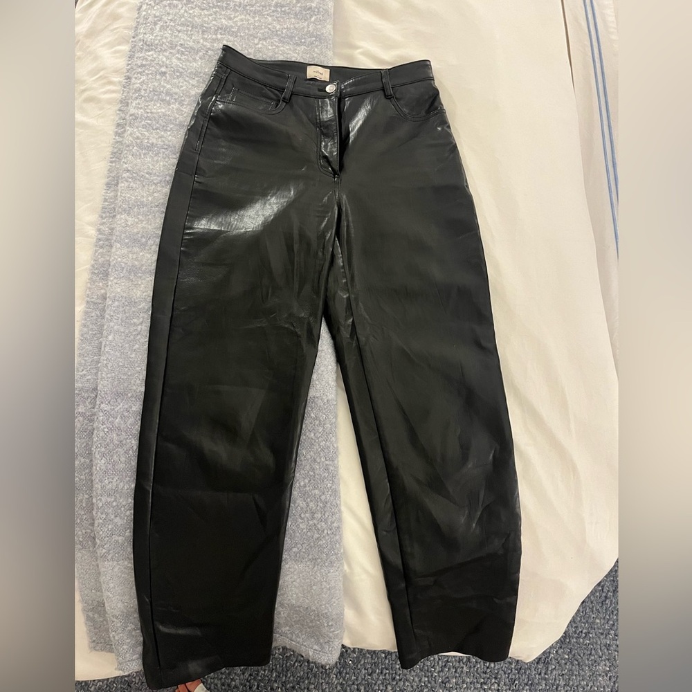 Black Aritzia Melina pant!
